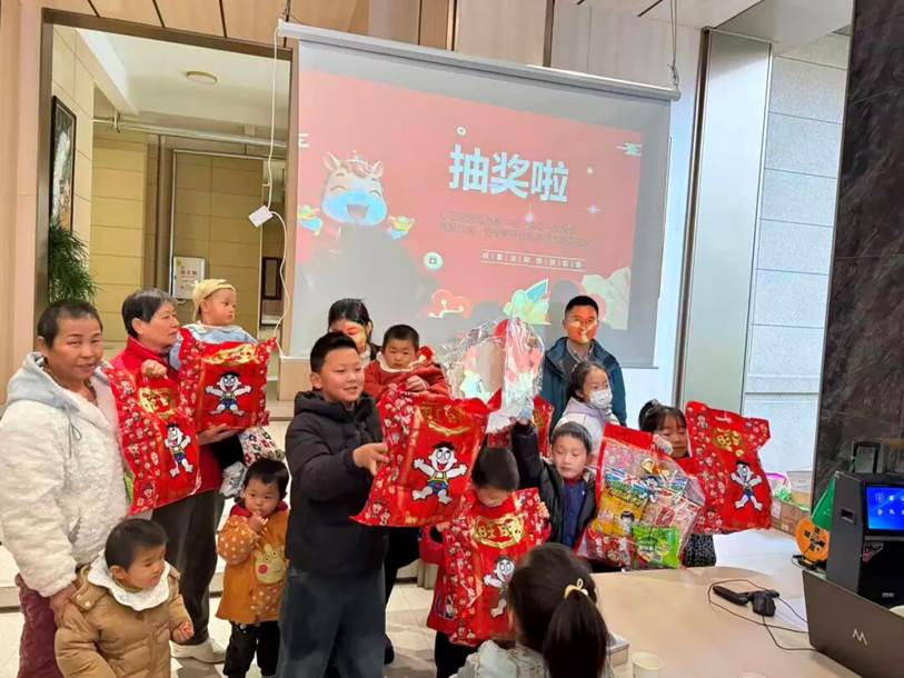 ������ڡ������߹ң��齱�������ζ��ǰ��ȼ